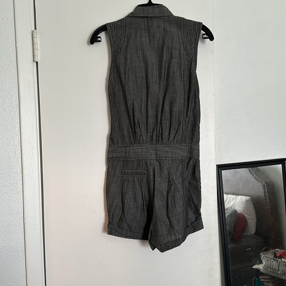 Cute romper - Picture 3 of 3